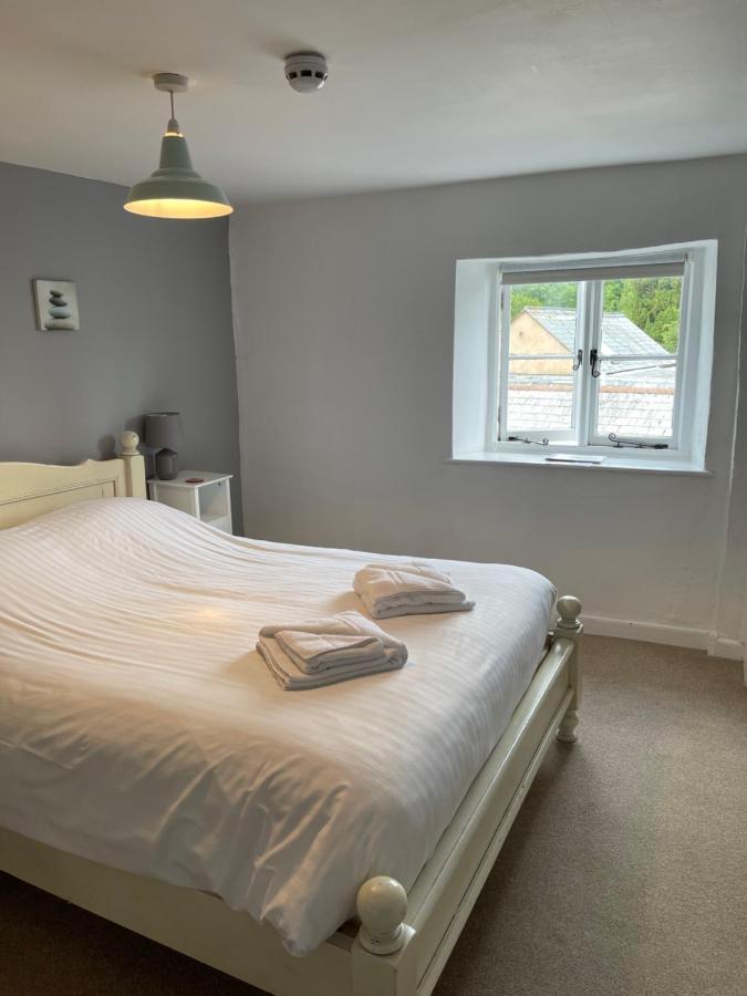 Red Lion Inn Sidbury Экстерьер фото