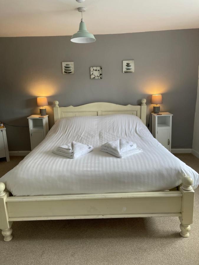 Red Lion Inn Sidbury Экстерьер фото