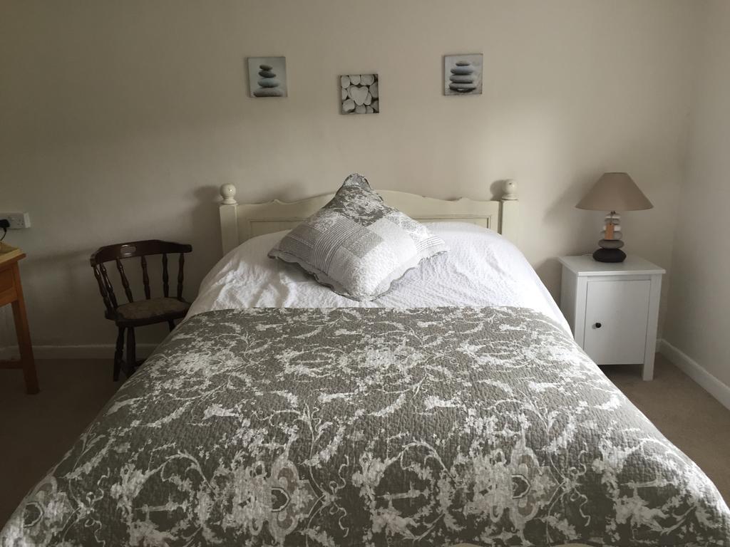 Red Lion Inn Sidbury Экстерьер фото
