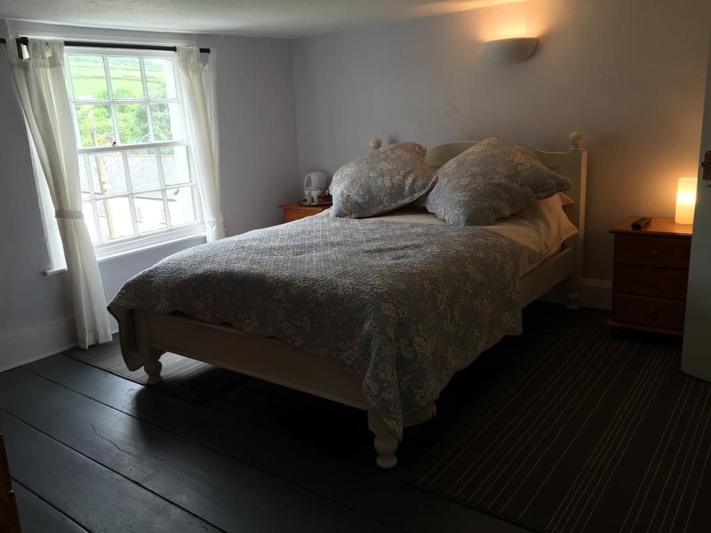 Red Lion Inn Sidbury Экстерьер фото