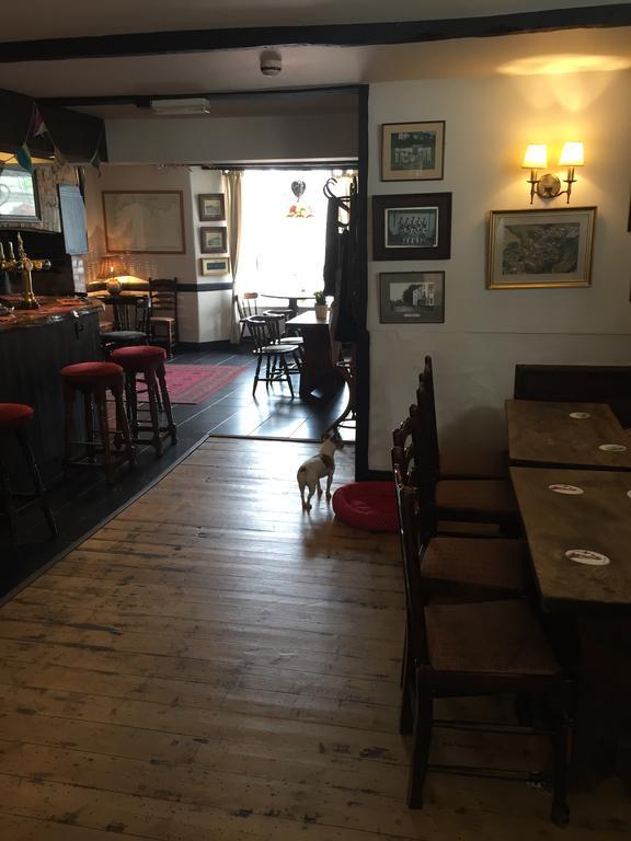 Red Lion Inn Sidbury Экстерьер фото