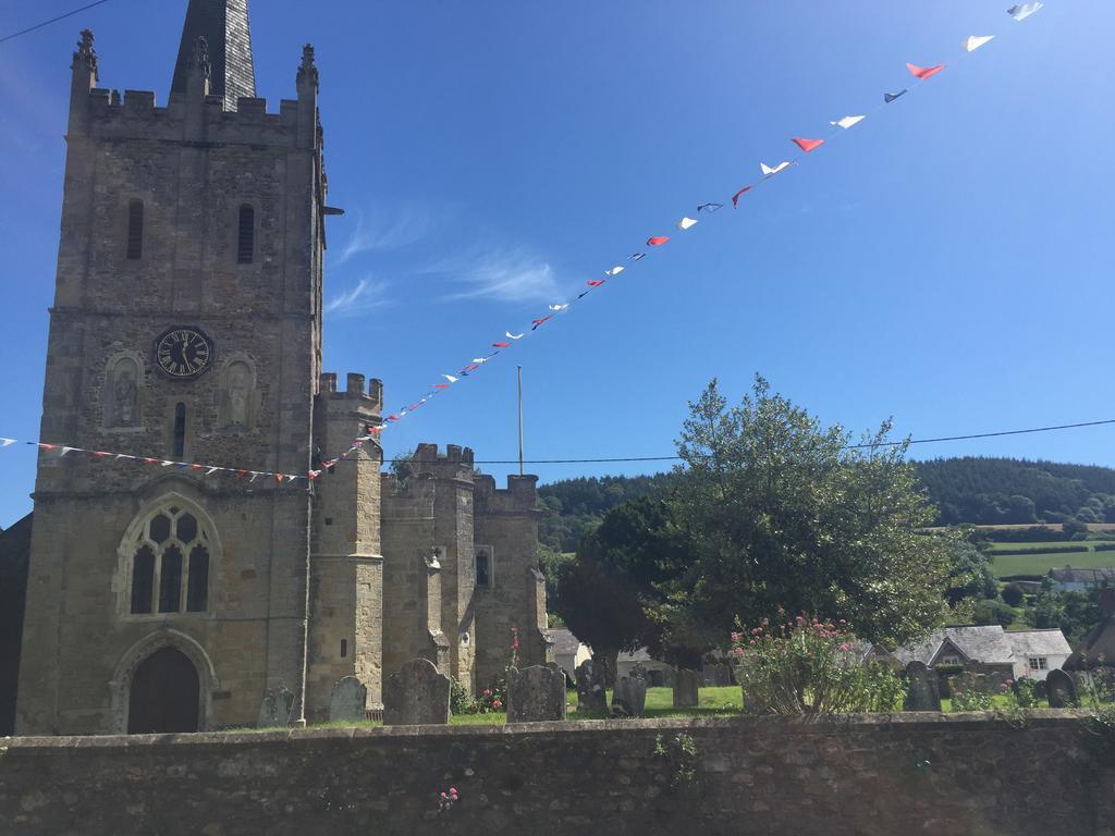 Red Lion Inn Sidbury Экстерьер фото